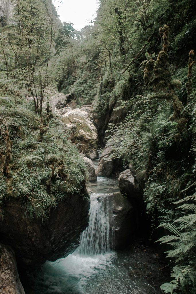 kakuetta cascade rochers
