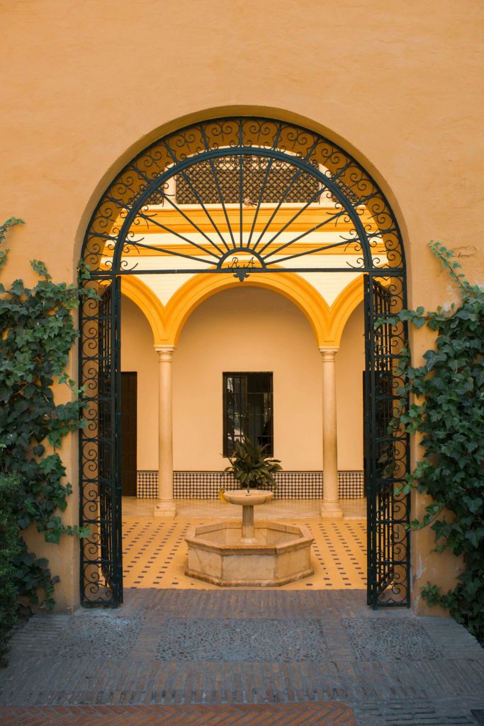 seville palais alcazar porte