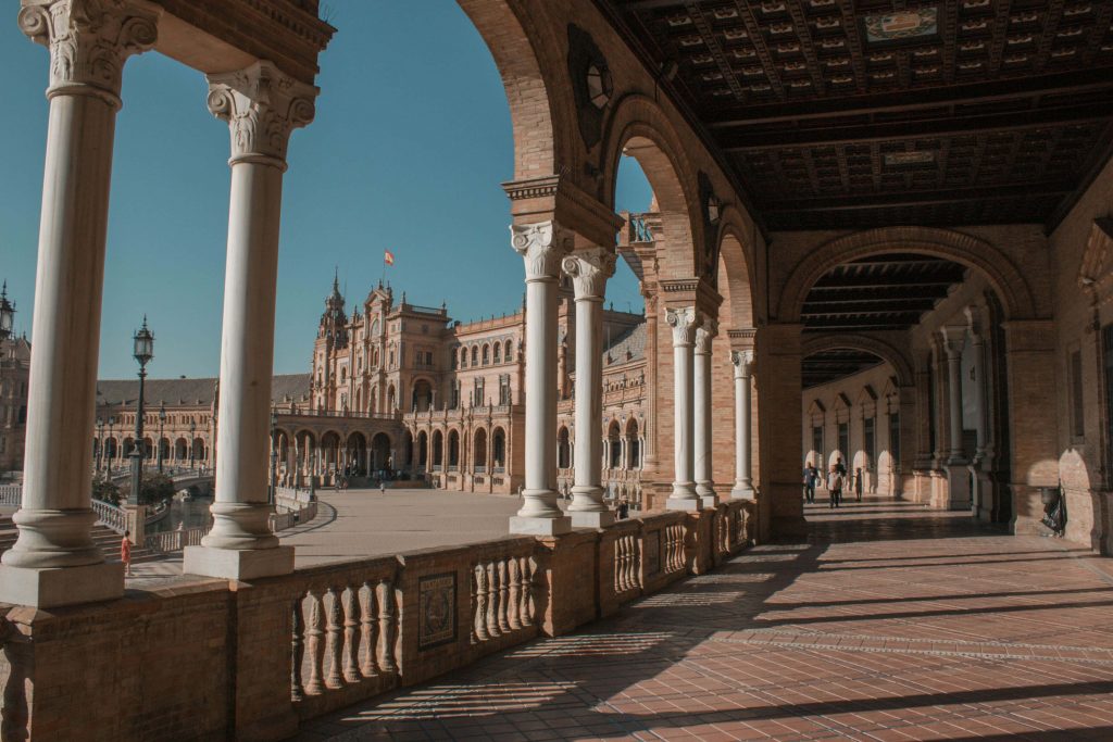 seville plaza espana colonnes
